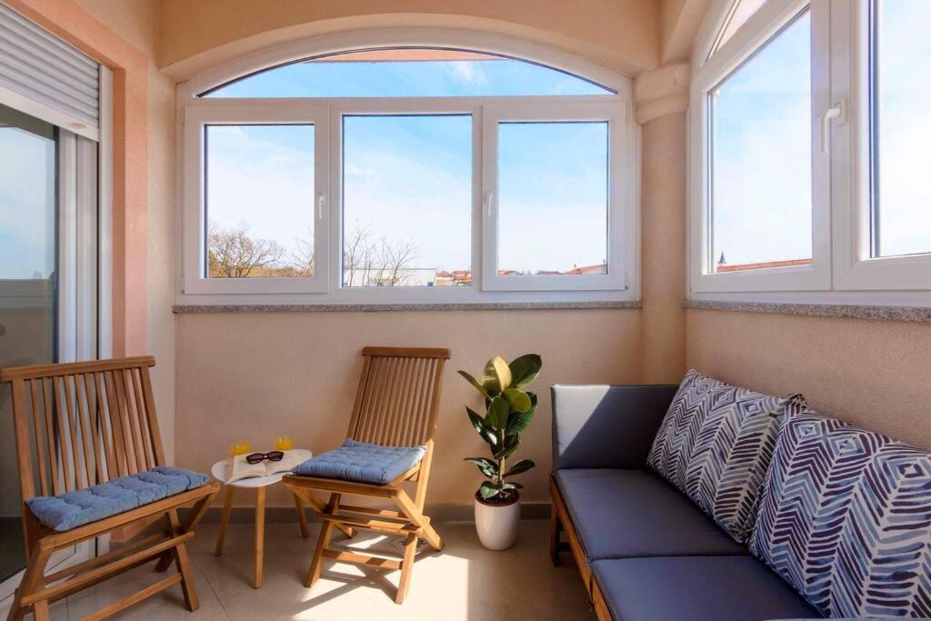 Cozy Apartment With Private Parking ميدولين المظهر الخارجي الصورة